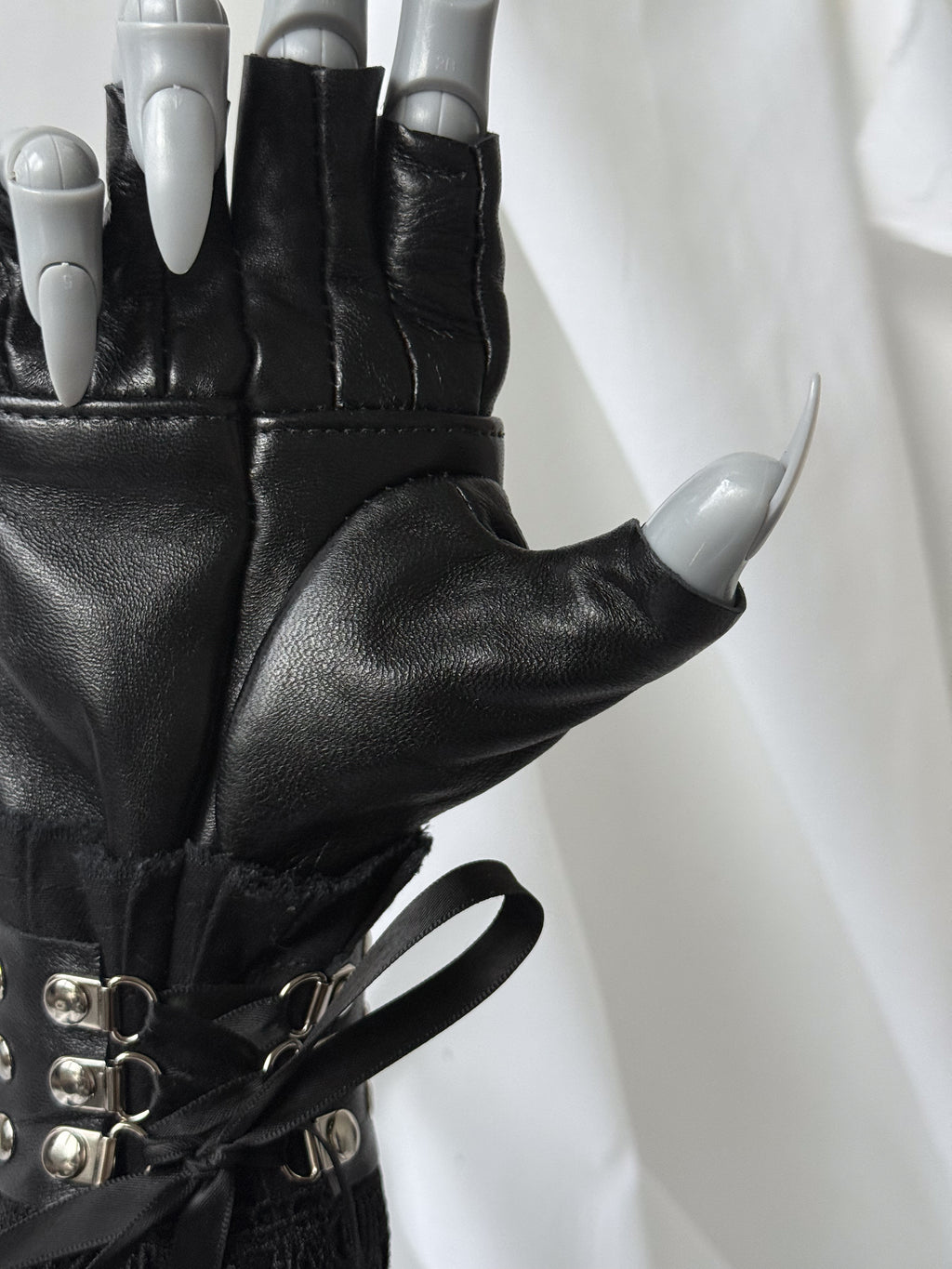 Gestalt Gauntlets