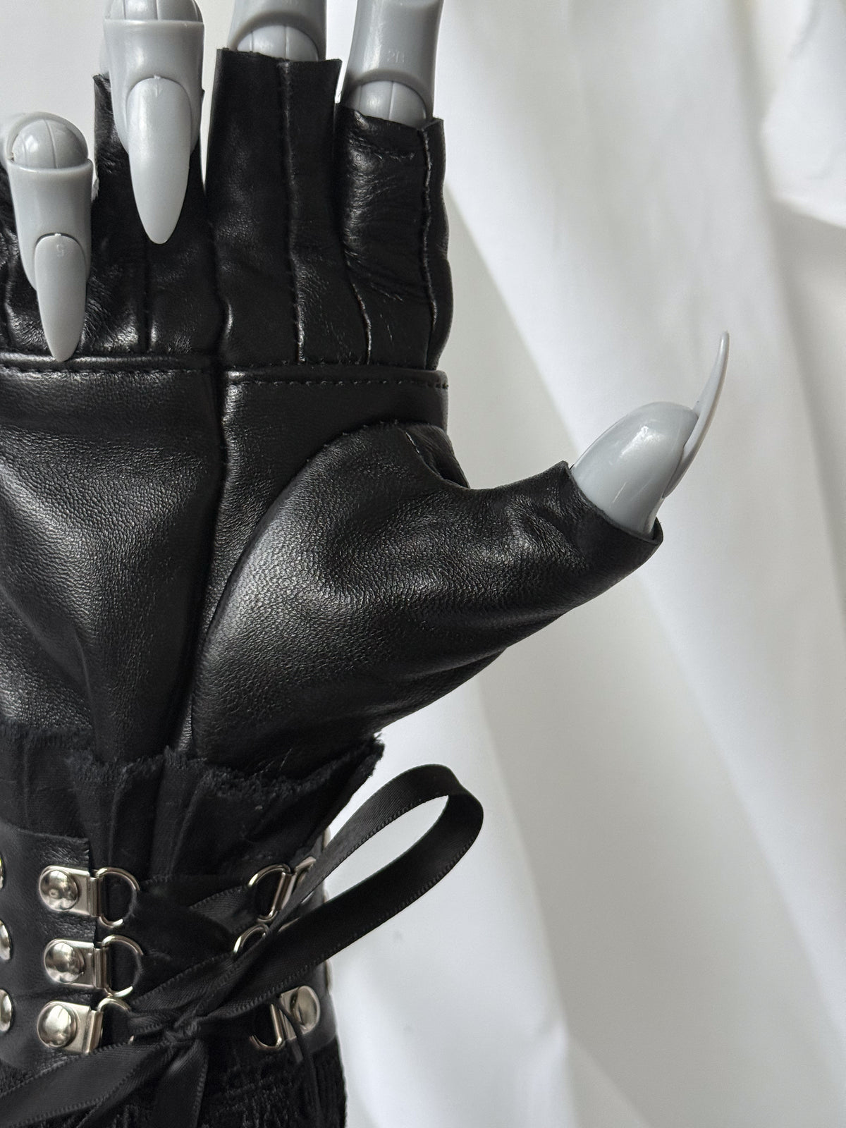 Gestalt Gauntlets